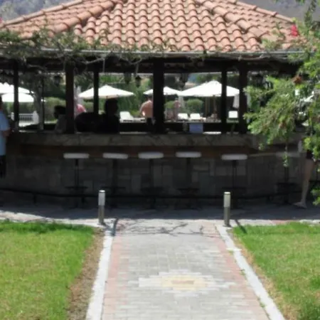 Alfa Hotel 3*