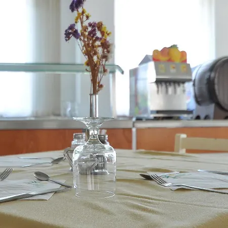 Alfa Hotel 3*