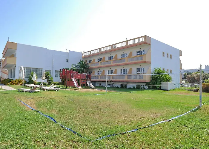 Alfa 3* Κολύμπια