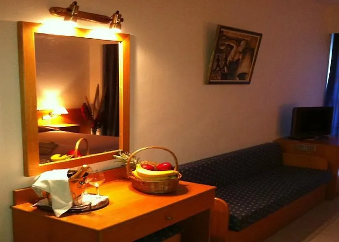 Alfa 3* Κολύμπια